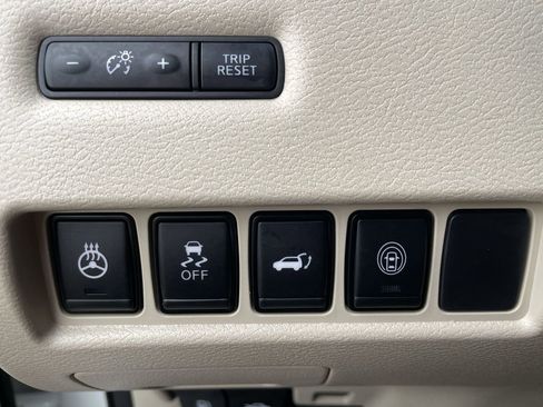 Used 2023 Nissan Murano Platinum w/ Cargo Package image 18