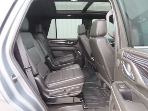 Used 2021 GMC Yukon Denali w/ Denali Premium Package AWD/4WD image 30