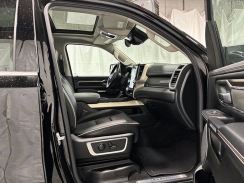 Used 2022 RAM 1500 Laramie AWD/4WD image 57