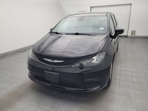 Used 2023 Chrysler Voyager LX FWD image 15