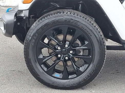 Used 2022 Jeep Wrangler Unlimited Sahara image 10