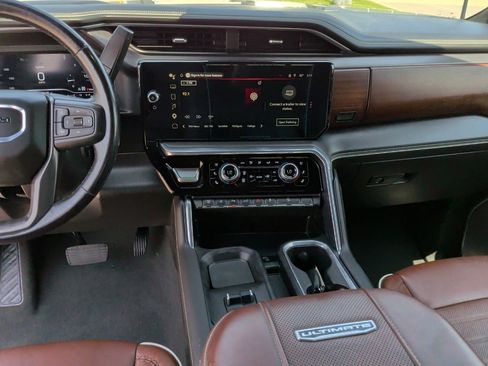 Used 2024 GMC Sierra 2500 Denali Ultimate AWD/4WD image 25
