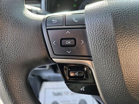 Used 2025 Toyota Camry LE image 27