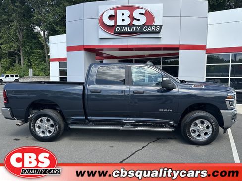 Used 2026 RAM 2500 Big Horn AWD/4WD image 1