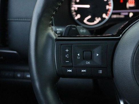 Used 2024 Nissan Pathfinder SL image 13