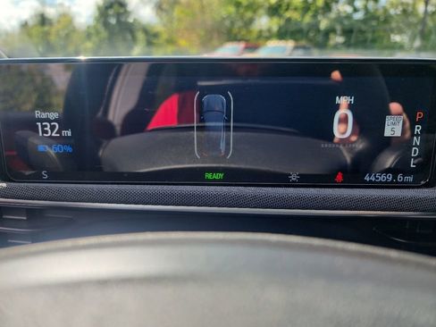 Used 2022 Ford Mustang Mach-E Select image 22