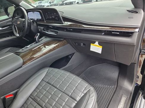 Used 2024 Cadillac Escalade Sport Platinum AWD/4WD image 18