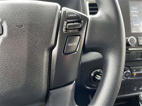 Used 2022 Nissan Frontier SV image 25