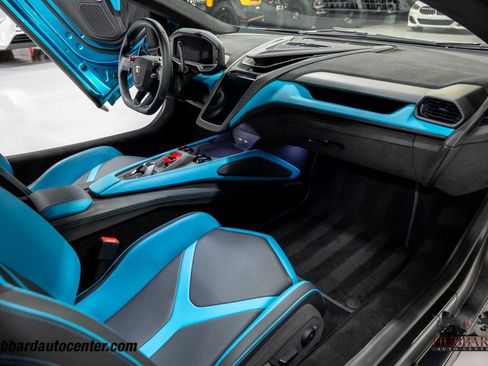 Used 2025 Lamborghini Revuelto AWD/4WD image 30