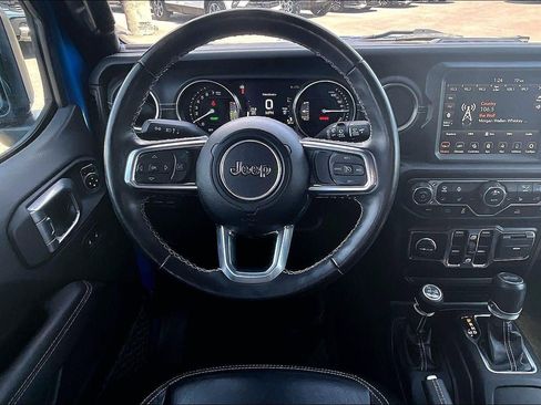 Used 2023 Jeep Wrangler Unlimited Sahara w/ Cold Weather Group AWD/4WD image 4