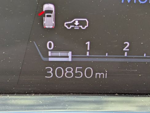 Used 2024 Cadillac Escalade Sport w/ LPO, ONYX Package image 22