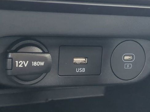 Certified 2025 Hyundai Elantra Sport image 19