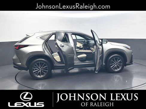 Used 2024 Lexus NX 250 FWD image 32