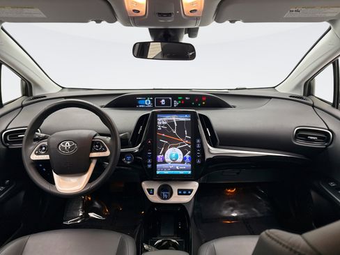 Used 2017 Toyota Prius Prime Premium image 14