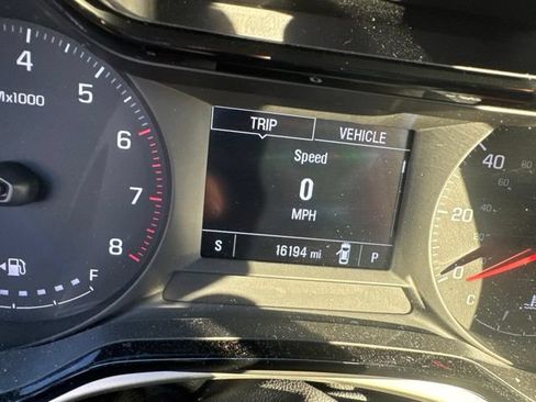 Used 2024 Chevrolet Trax LS w/ LS Convenience Package FWD image 4