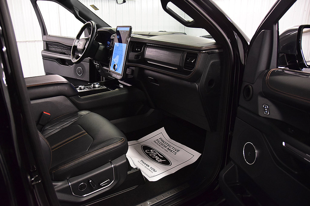 Used 2024 Ford Expedition Platinum AWD/4WD image 30