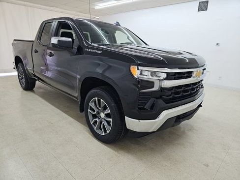 Used 2023 Chevrolet Silverado 1500 LT AWD/4WD image 29