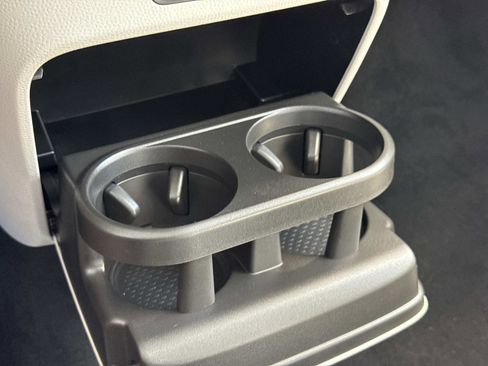 New 2025 Volkswagen ID. Buzz Pro S Plus image 25