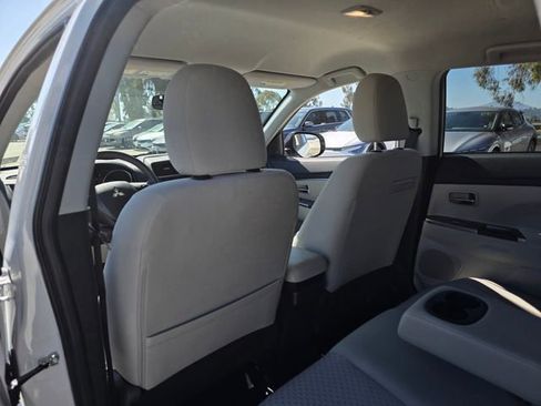 Used 2018 Mitsubishi Outlander Sport ES FWD image 17