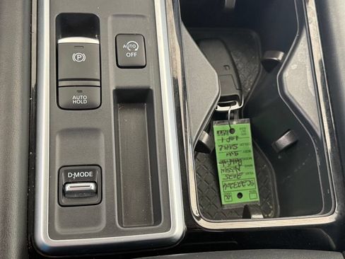 Used 2025 Nissan Pathfinder SV FWD image 36