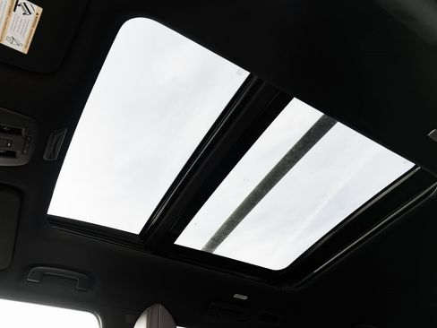 New 2026 Nissan Armada Platinum image 19