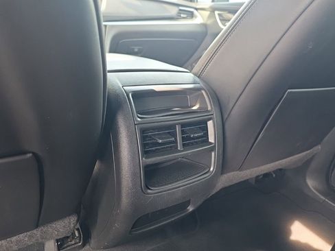 Used 2021 Cadillac XT5 Premium Luxury AWD/4WD image 12