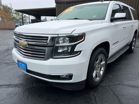 Used 2015 Chevrolet Suburban LTZ image 9