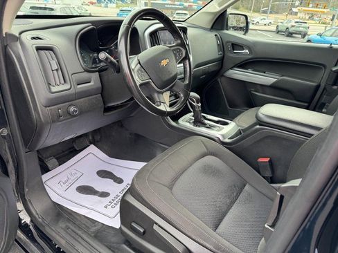 Used 2022 Chevrolet Colorado LT w/ Fleet Safety Package image 11