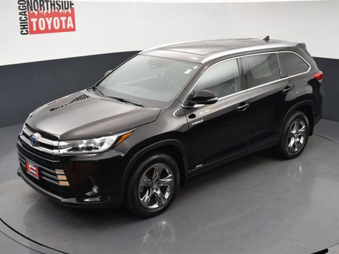 Used 2019 Toyota Highlander Limited Platinum AWD/4WD image 37