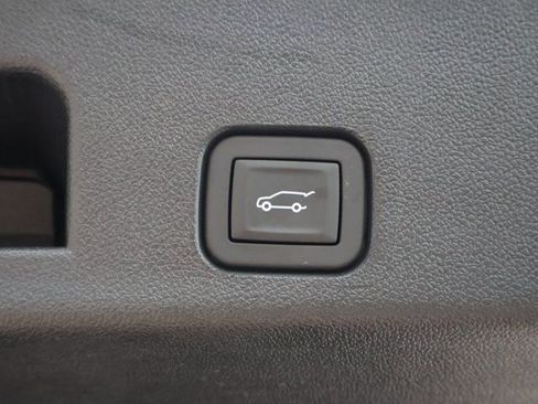 Certified 2025 GMC Acadia AT4 w/ Super Cruise Package image 18