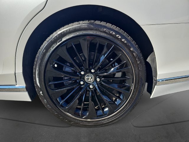 Used 2020 Lexus LS 500 w/ Interior Upgrade Package RWD image 38