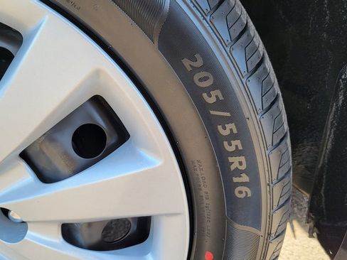 Used 2017 Nissan Sentra S FWD image 17