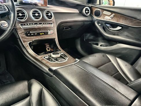 Used 2018 Mercedes-Benz GLC 300 4MATIC image 23