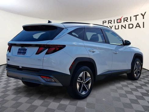 Used 2025 Hyundai Tucson SEL AWD/4WD image 4