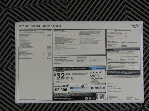 Used 2025 MINI Cooper 4-Door Hardtop image 10