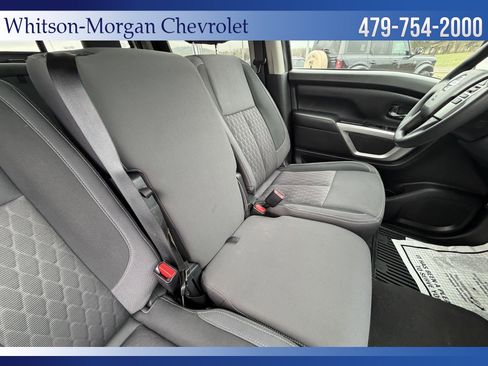 Used 2022 Nissan Titan SV image 32