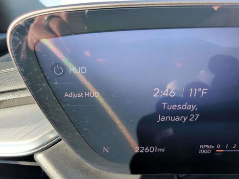 Used 2025 Buick Enclave Avenir w/ Super Cruise Package image 11