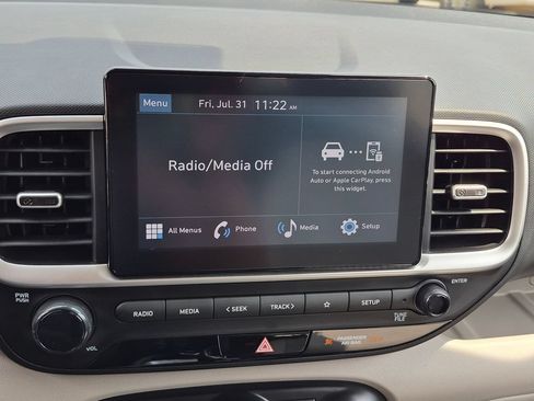 Certified 2023 Hyundai Venue SEL FWD image 21