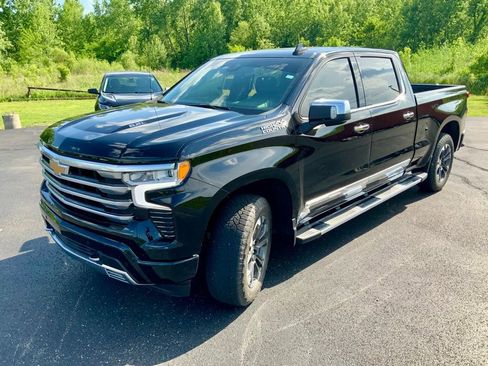 Used 2024 Chevrolet Silverado 1500 High Country AWD/4WD image 5