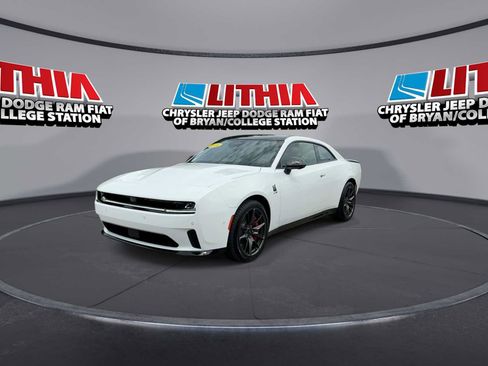 Used 2024 Dodge Charger Scat Pack w/ Plus Group image 3