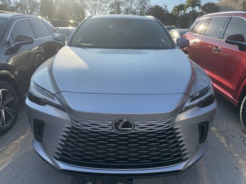 Used 2025 Lexus RX 350 Premium image 3
