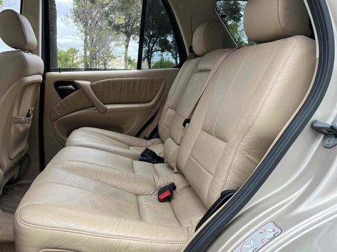 Used 2003 Mercedes-Benz ML 320 4MATIC image 26