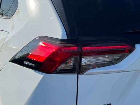 Used 2019 Toyota RAV4 XLE w/ Convenience Package AWD/4WD image 20