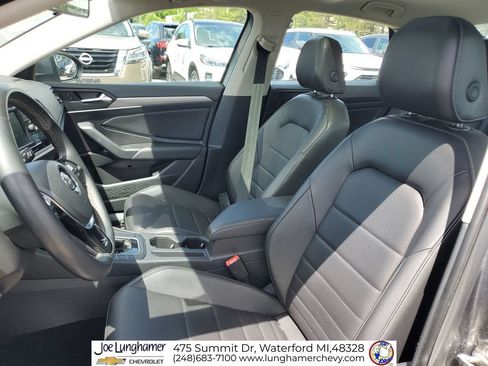 Used 2021 Volkswagen Jetta FWD image 19