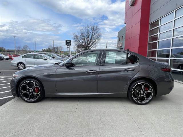 Certified 2022 Alfa Romeo Giulia Veloce AWD/4WD image 6