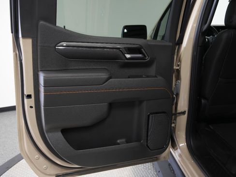 Used 2022 GMC Sierra 1500 AT4 w/ AT4 Premium Package image 19