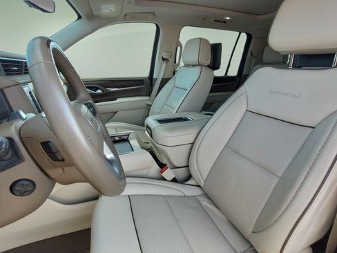 Used 2024 GMC Yukon XL Denali w/ Denali Reserve Package AWD/4WD image 29