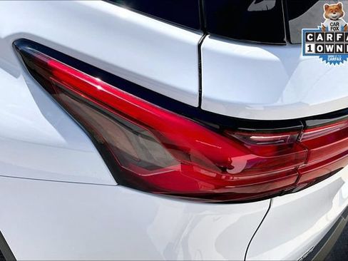 Used 2023 Chevrolet Traverse LS FWD image 28