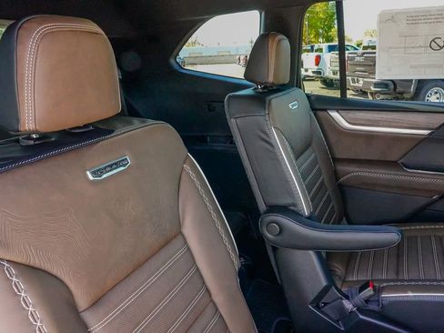 New 2026 GMC Acadia Denali Ultimate image 11