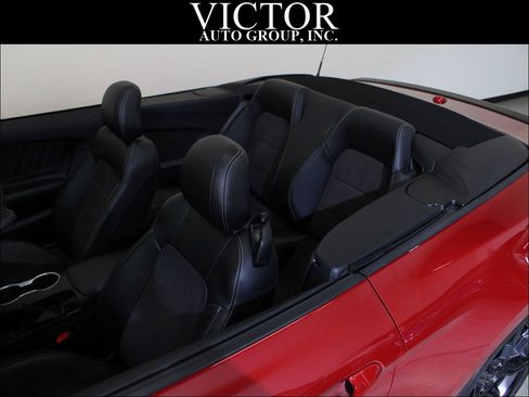 Used 2020 Ford Mustang GT Premium w/ Carbon Sport Interior Package RWD image 10